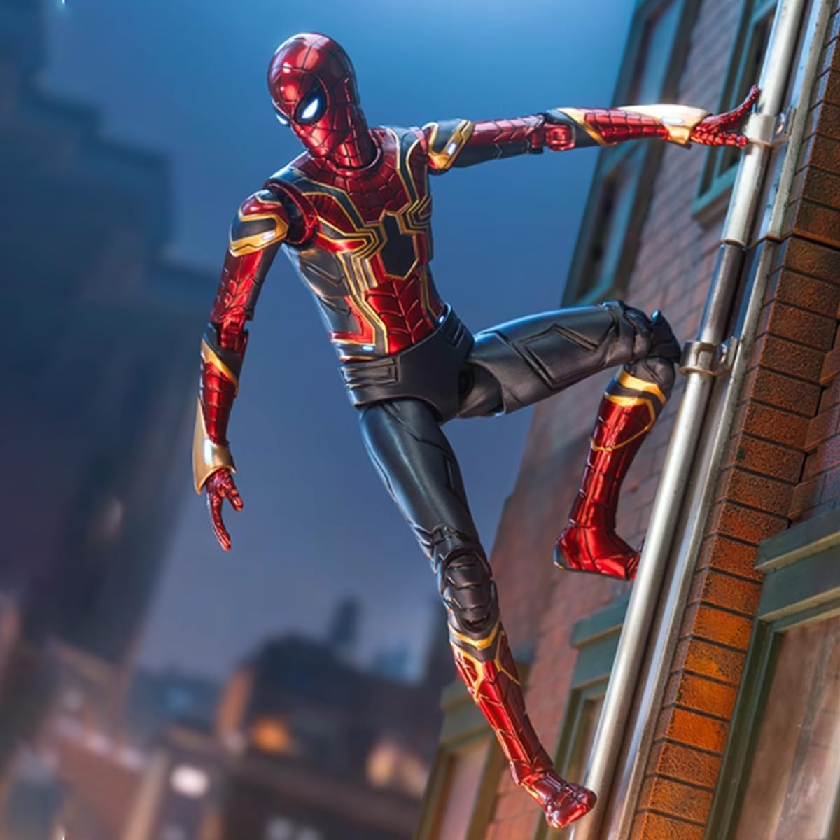 Infinity War Iron Spider 1:10 Scale Action Figure