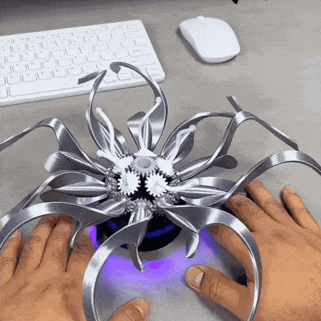 Metal Flower Sculpture – Steampunk Mechanical LED Art Décor